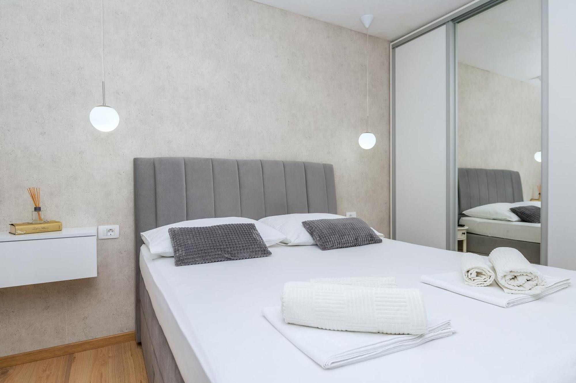 Apartment Mirjana Макарська Екстер'єр фото