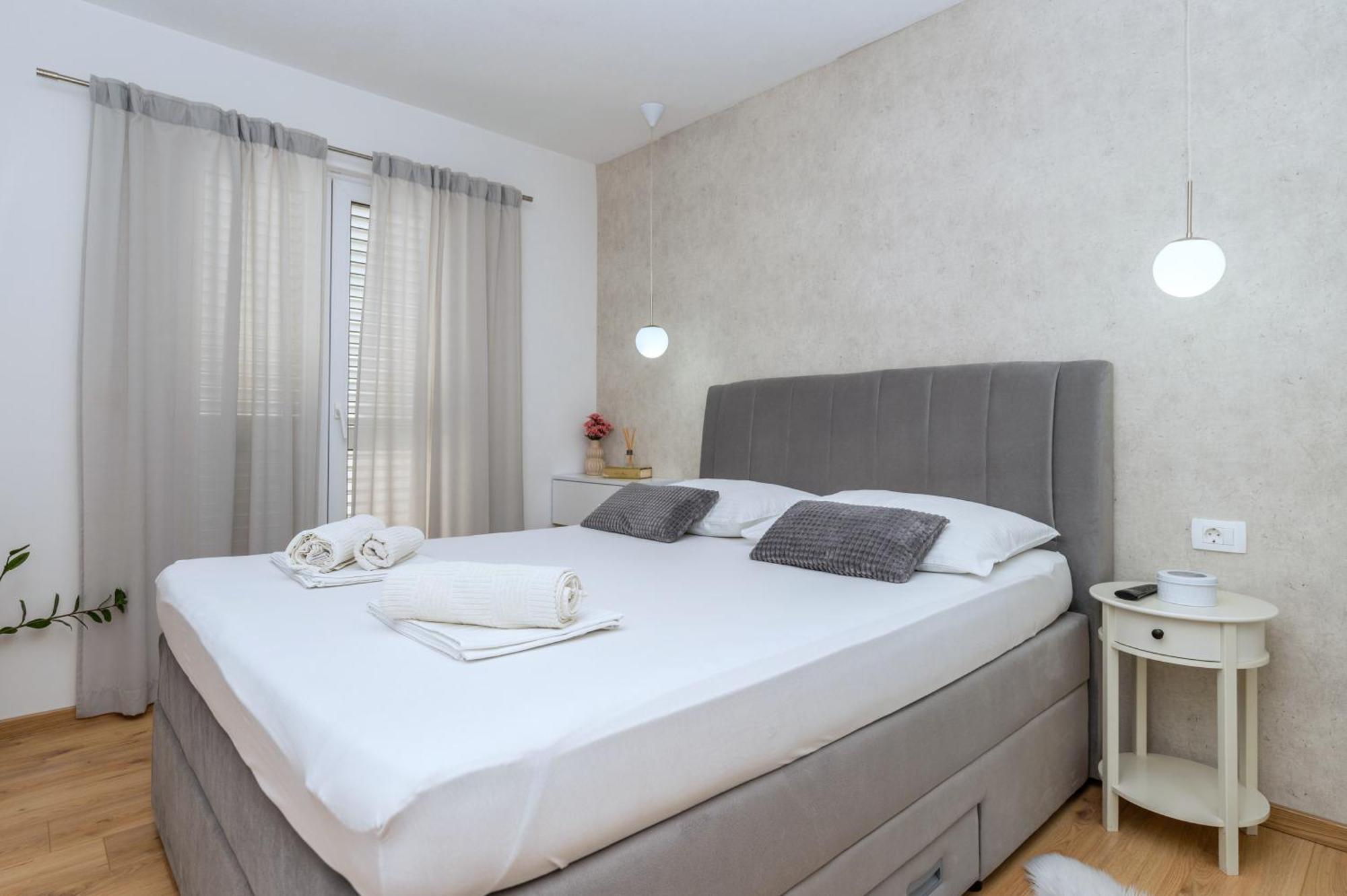Apartment Mirjana Макарська Екстер'єр фото
